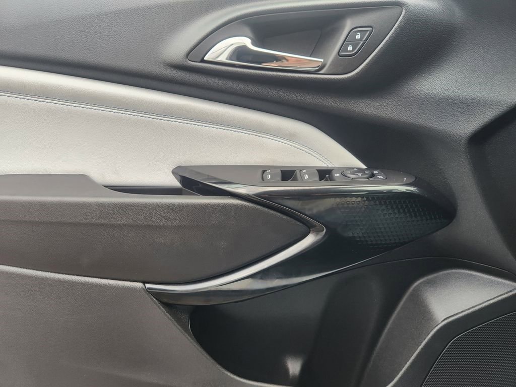 Used 2026 Chevrolet Trax LT image 25