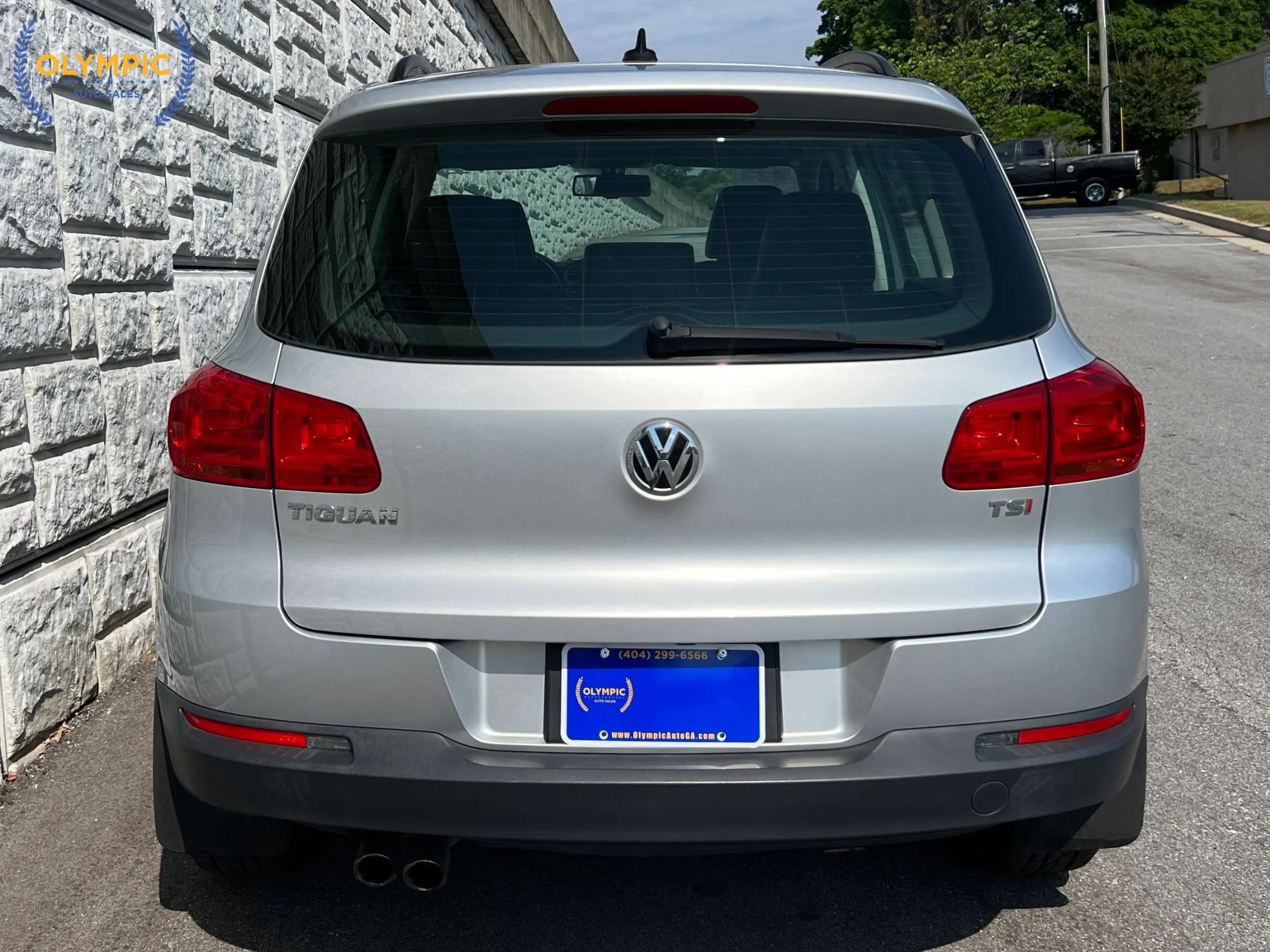 Used 2017 Volkswagen Tiguan S FWD image 5