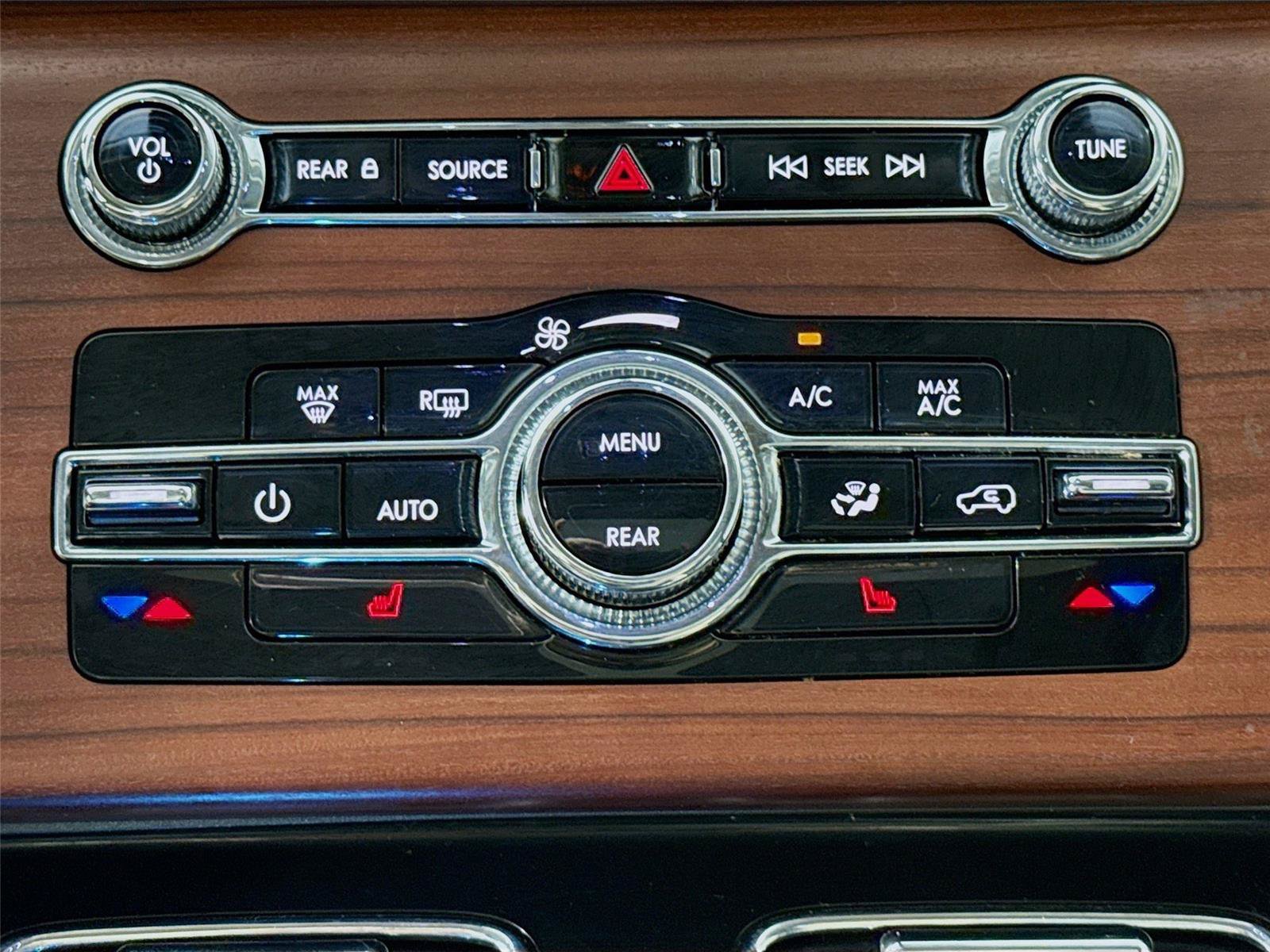 Used 2023 Lincoln Aviator Reserve AWD/4WD image 12