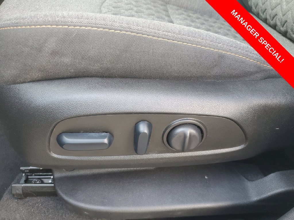 Used 2023 Chevrolet Equinox LT AWD/4WD image 13