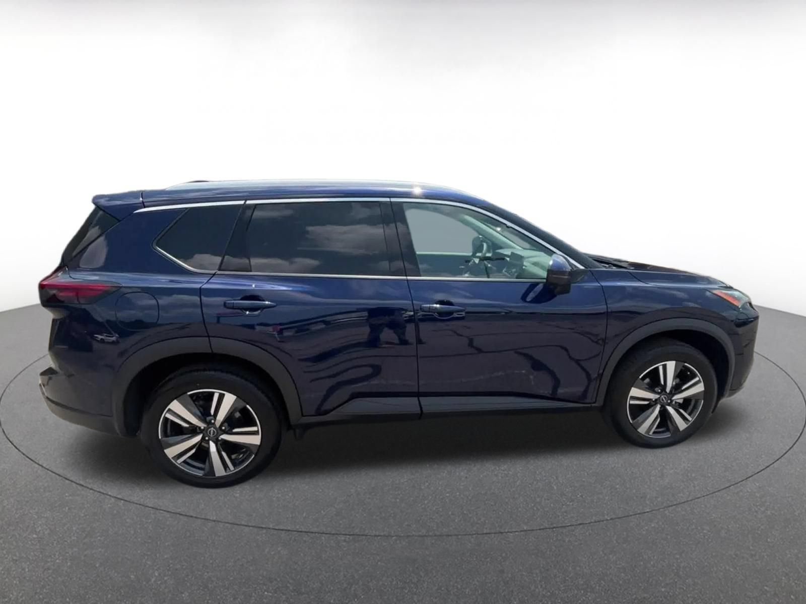 Used 2026 Nissan Rogue SL FWD image 15