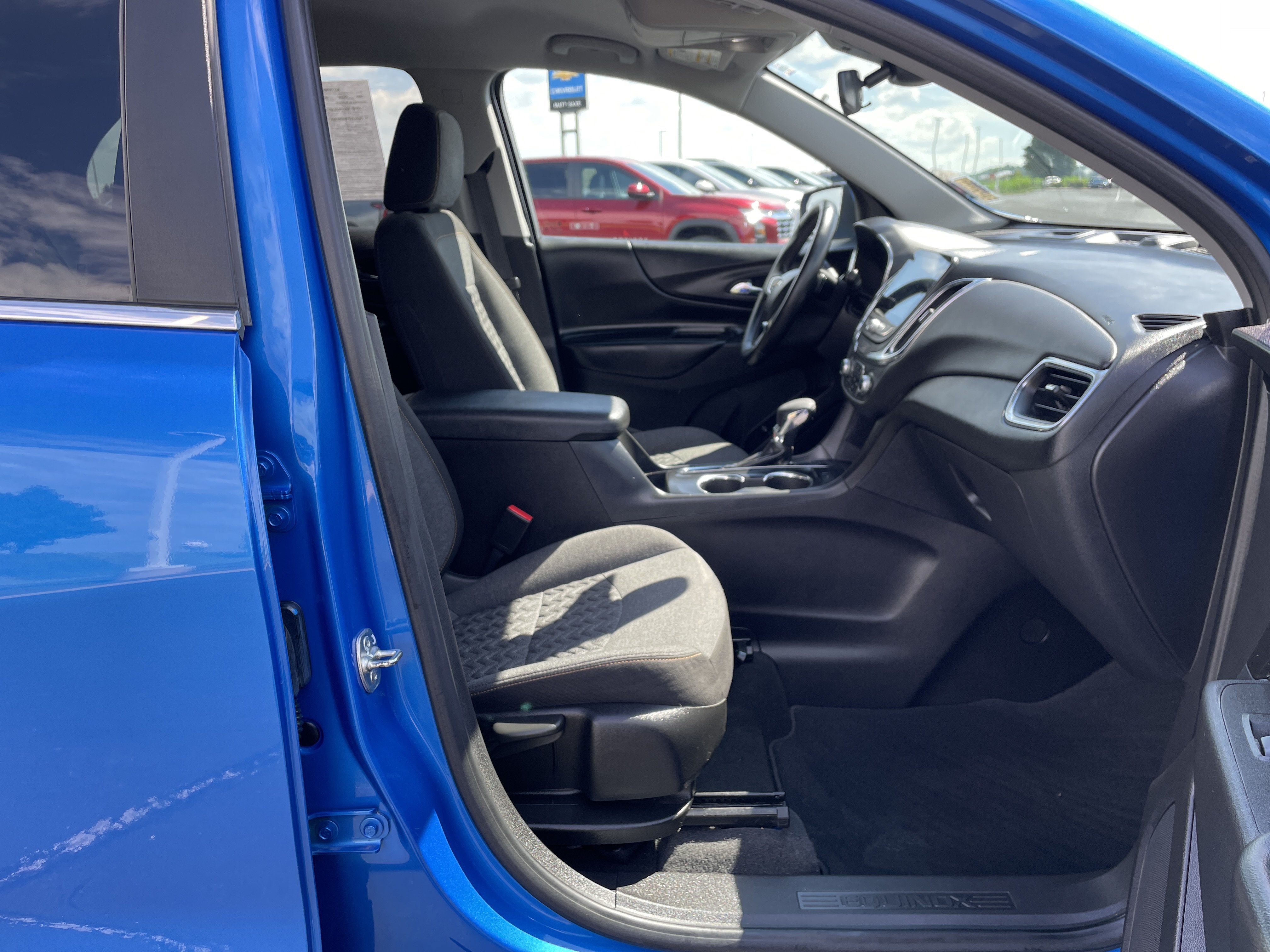 Used 2024 Chevrolet Equinox LT AWD/4WD image 24