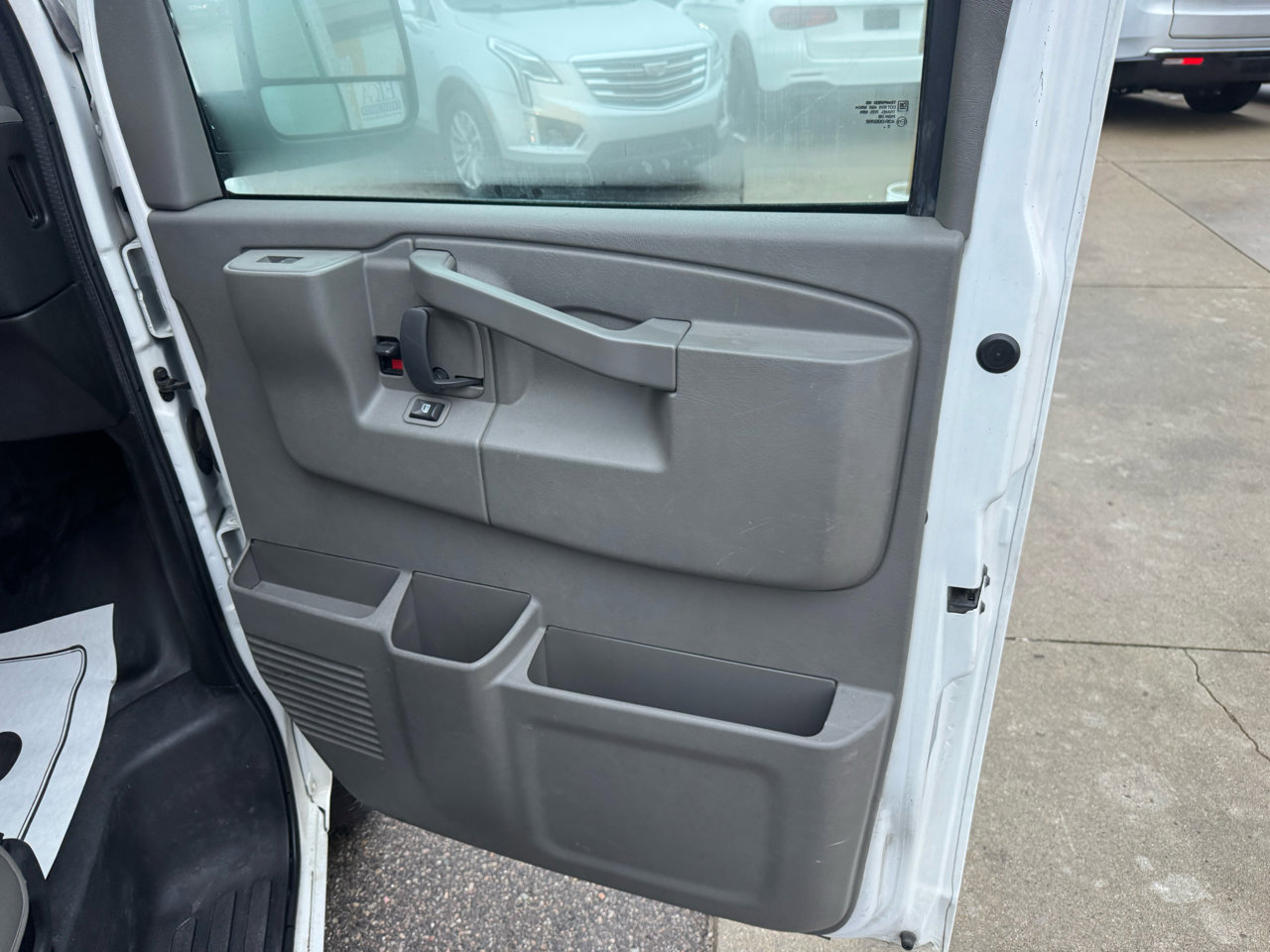 Used 2016 GMC Savana 2500 image 11