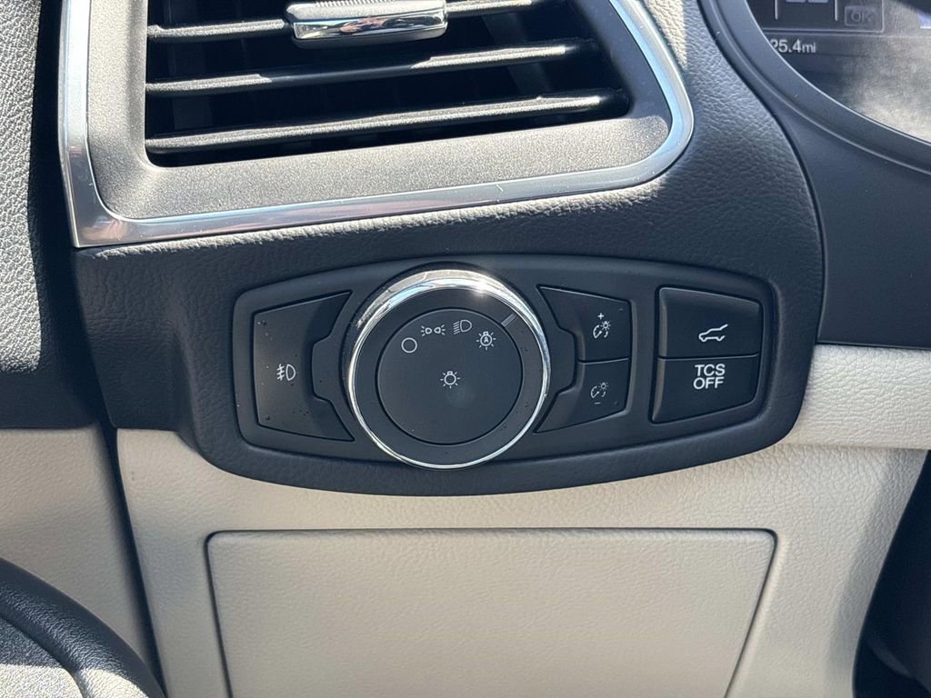 Used 2024 Ford Edge Titanium w/ Titanium Elite Package image 21