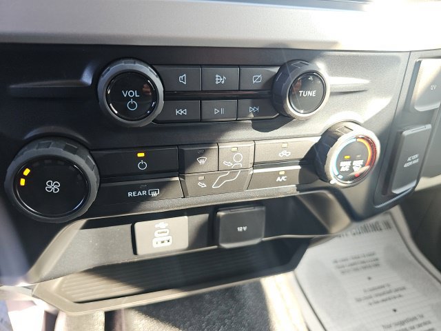 Used 2024 Ford F550 2WD Crew Cab Super Duty image 17