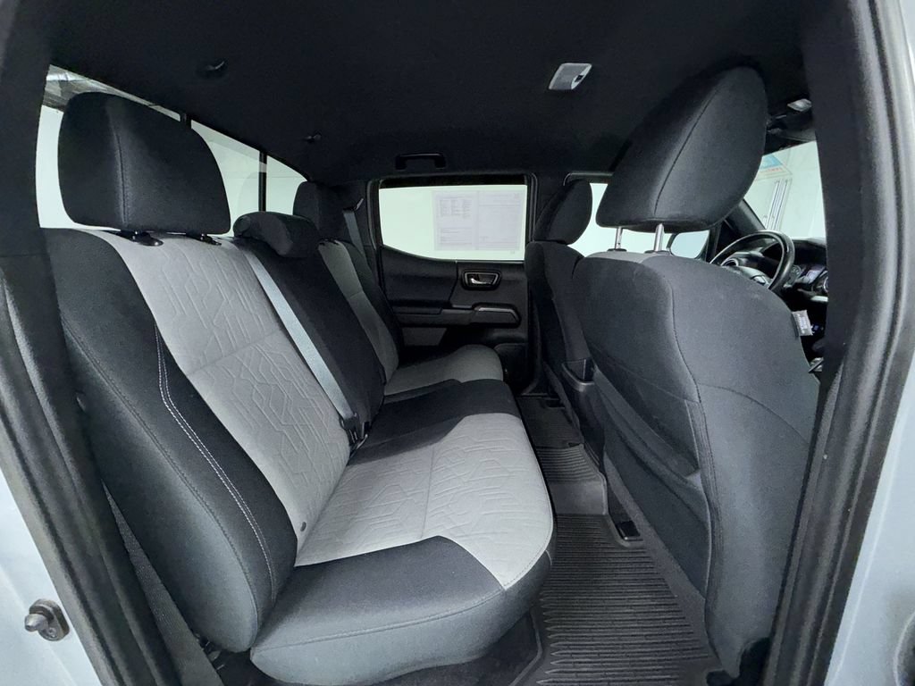 Used 2021 Toyota Tacoma TRD Sport w/ Technology Package AWD/4WD image 7