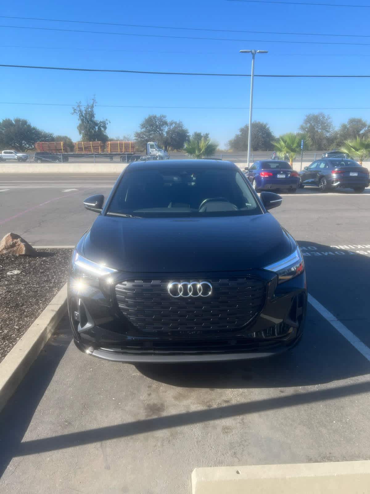 Used 2023 Audi Q4 e-tron Premium Plus AWD/4WD image 3