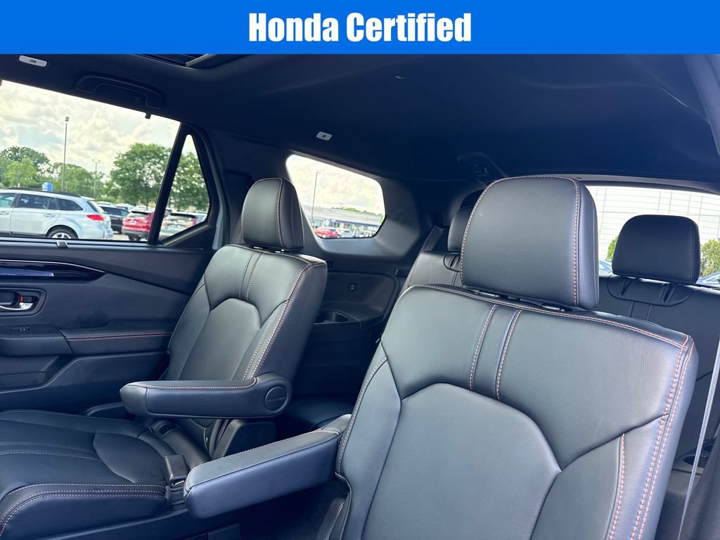 Certified 2024 Honda Pilot TrailSport image 11