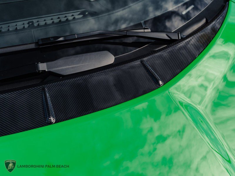 Used 2024 Lamborghini Revuelto image 14