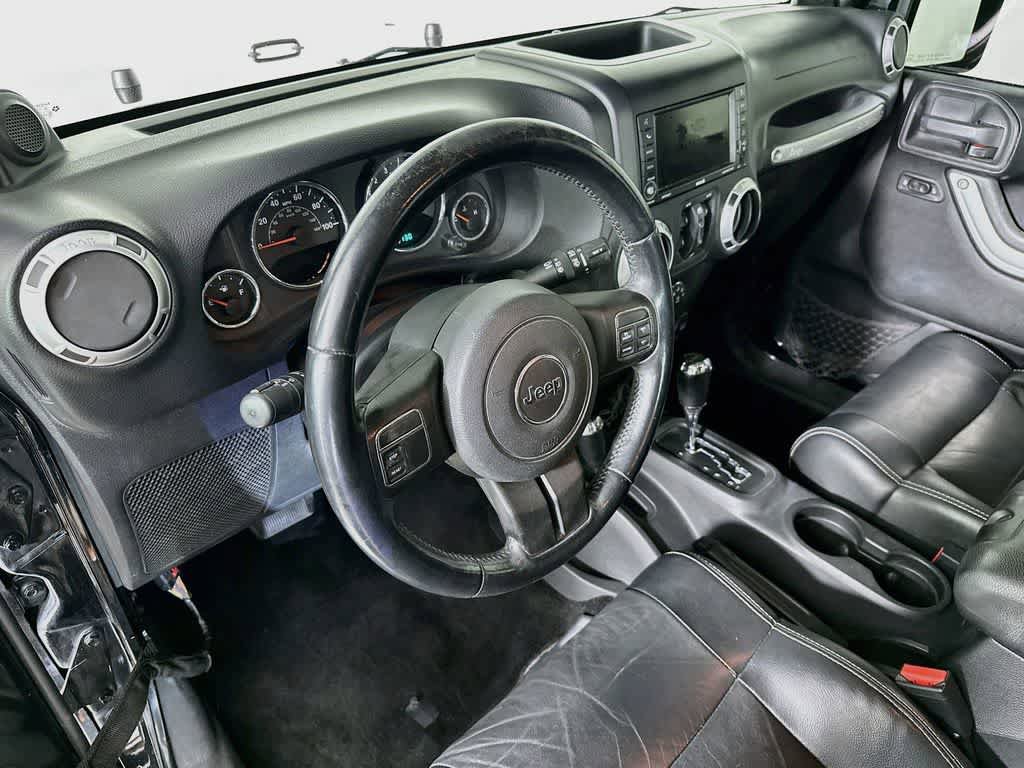 Used 2012 Jeep Wrangler Unlimited Sahara w/ Trailer Tow Group AWD/4WD image 2