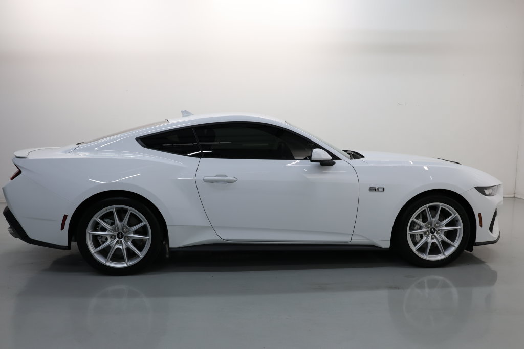 Used 2024 Ford Mustang GT Premium RWD image 59