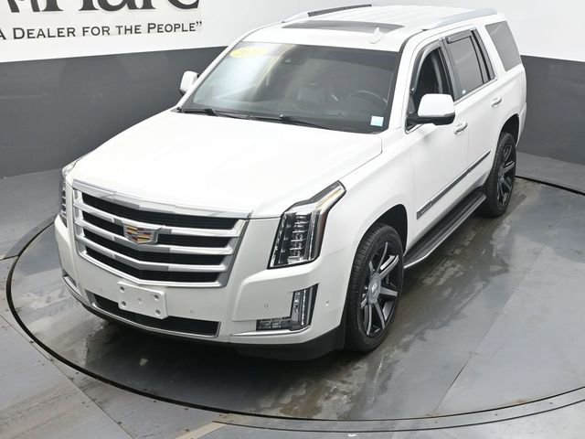Used 2017 Cadillac Escalade Premium Luxury image 46