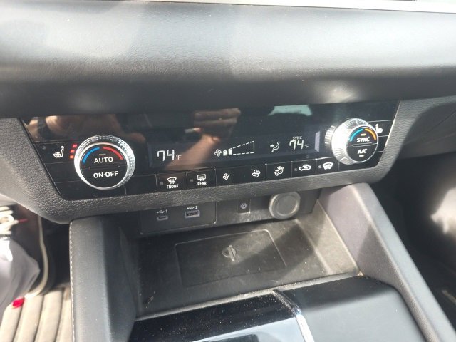 Used 2022 Mitsubishi Outlander SE image 18