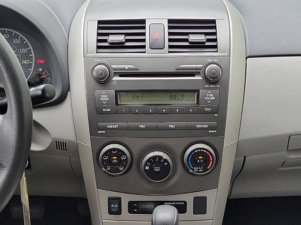 Used 2011 Toyota Corolla LE FWD image 23