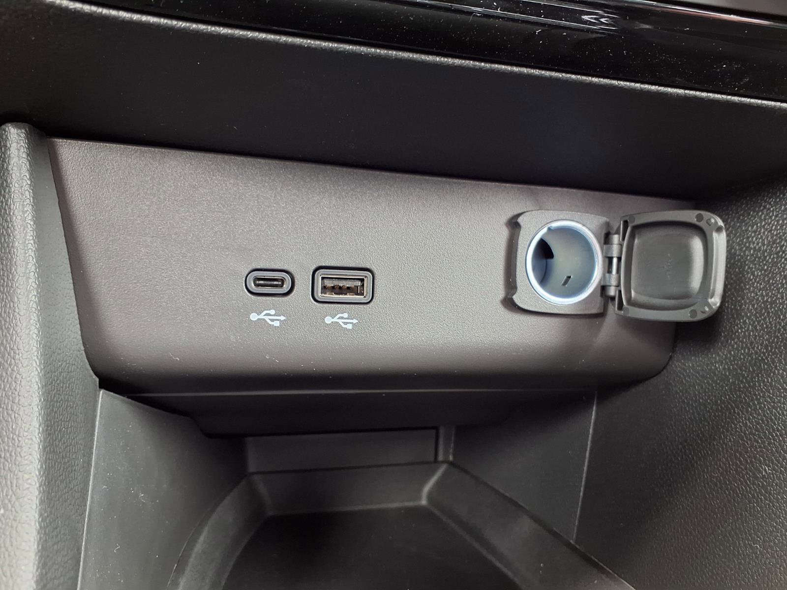 New 2026 Buick Encore GX Sport Touring w/ Comfort Package FWD image 6