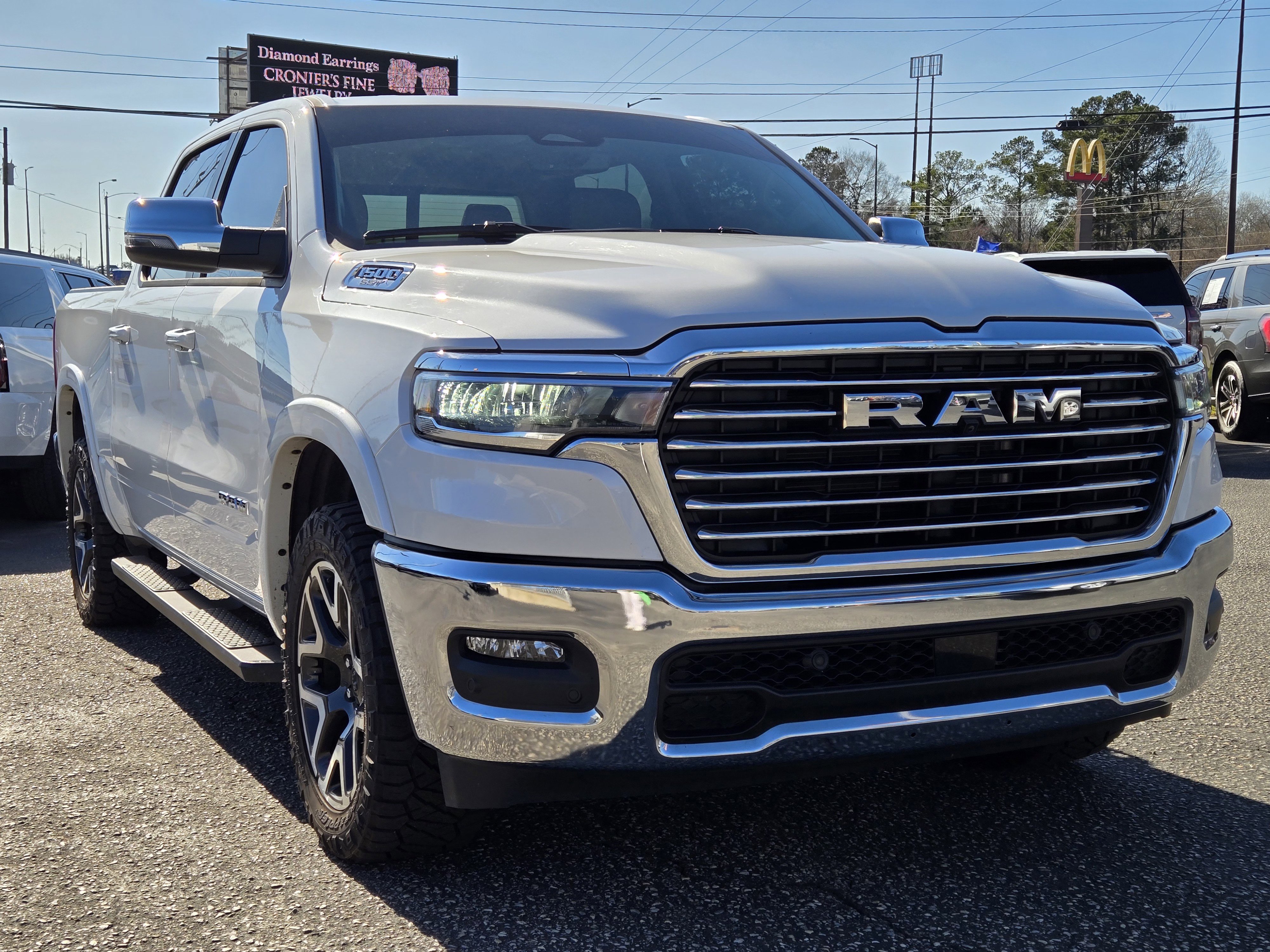 Used 2025 RAM 1500 Laramie image 5