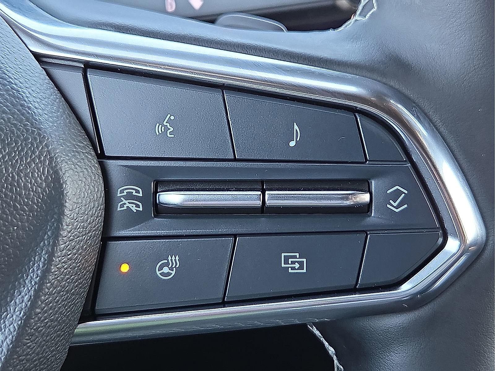 Certified 2024 Chevrolet Traverse LS FWD image 21