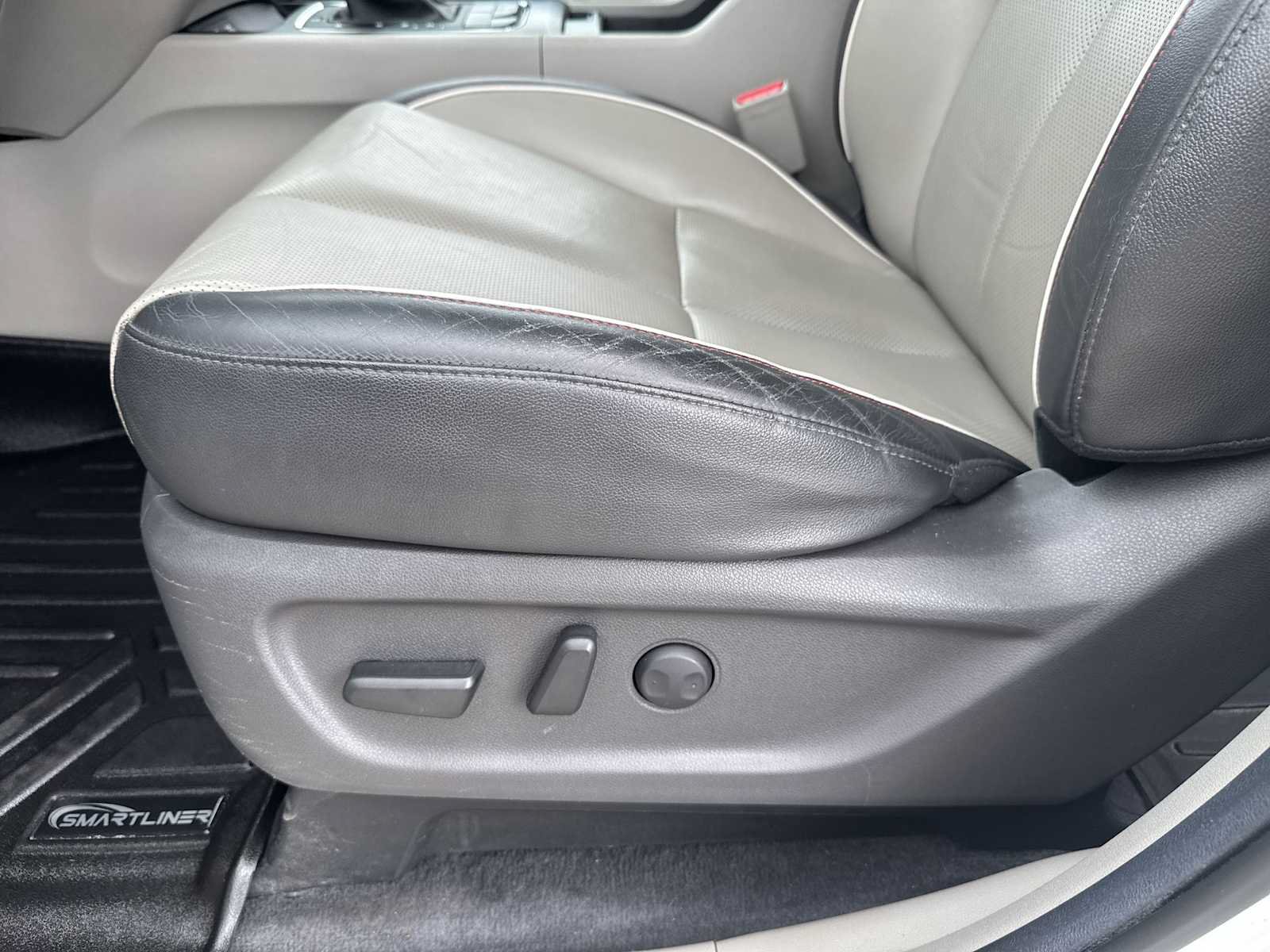 Used 2016 Kia Sedona LX w/ LX Essentials Premium Package FWD image 12
