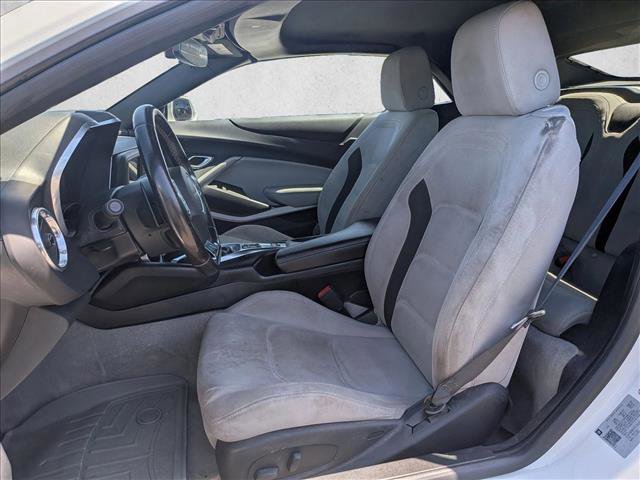 Used 2020 Chevrolet Camaro LT RWD image 15