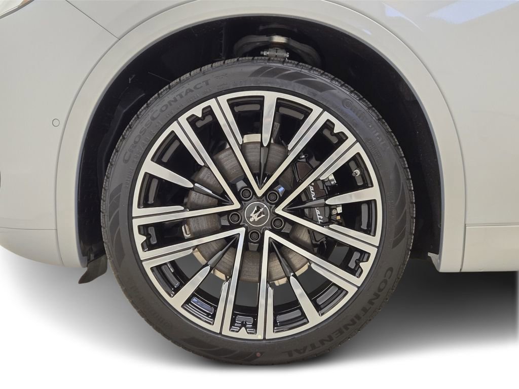 New 2025 Maserati Grecale Modena image 11