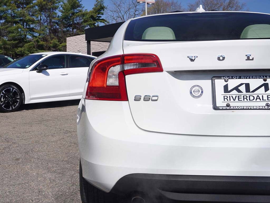 Used 2012 Volvo S60 T5 image 10