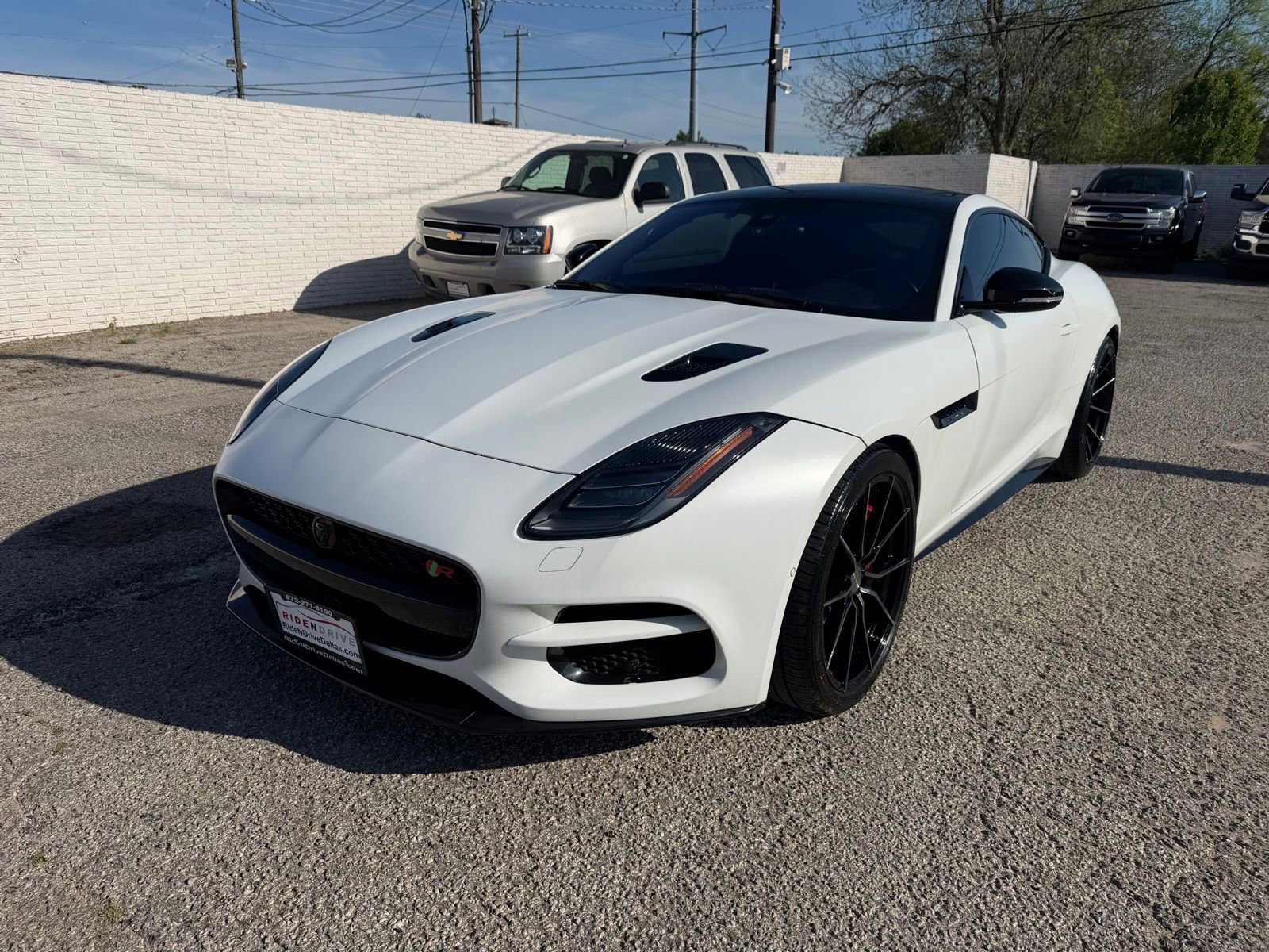 Used 2018 Jaguar F-TYPE R image 1