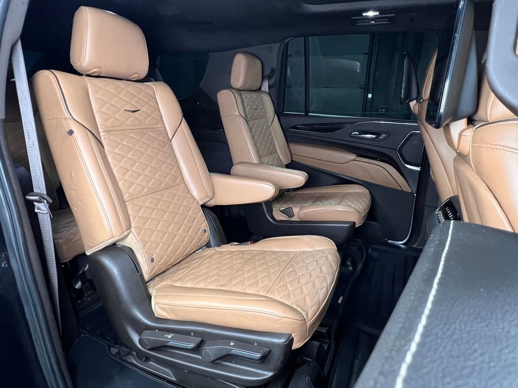 Used 2021 Cadillac Escalade ESV Premium Luxury w/ Driver Assist Tech Package AWD/4WD image 24