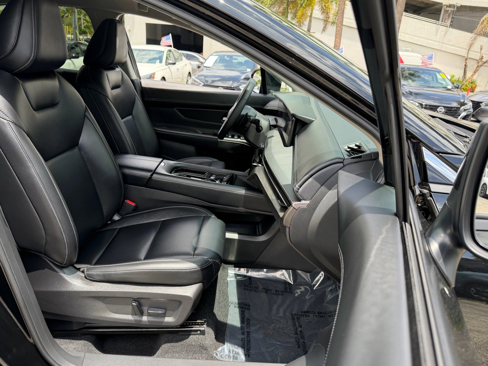 Certified 2025 Nissan Murano SV FWD image 21