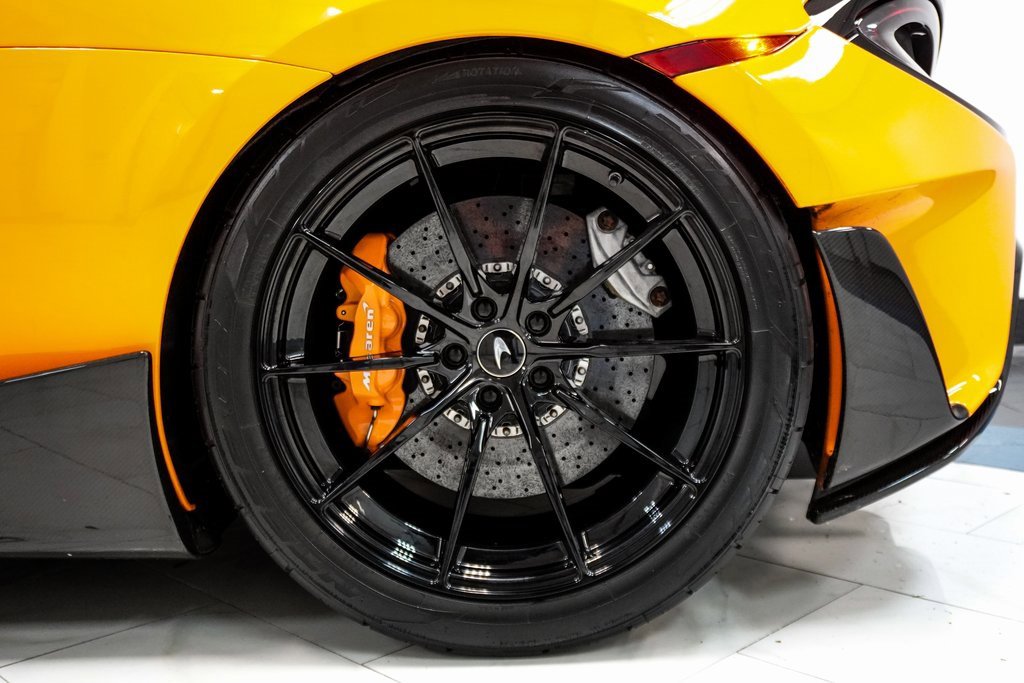 Used 2020 McLaren 600LT Spider image 13