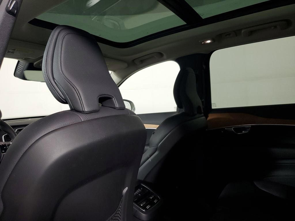 Certified 2023 Volvo XC90 B5 Plus w/ Protection Package Premier AWD/4WD image 14
