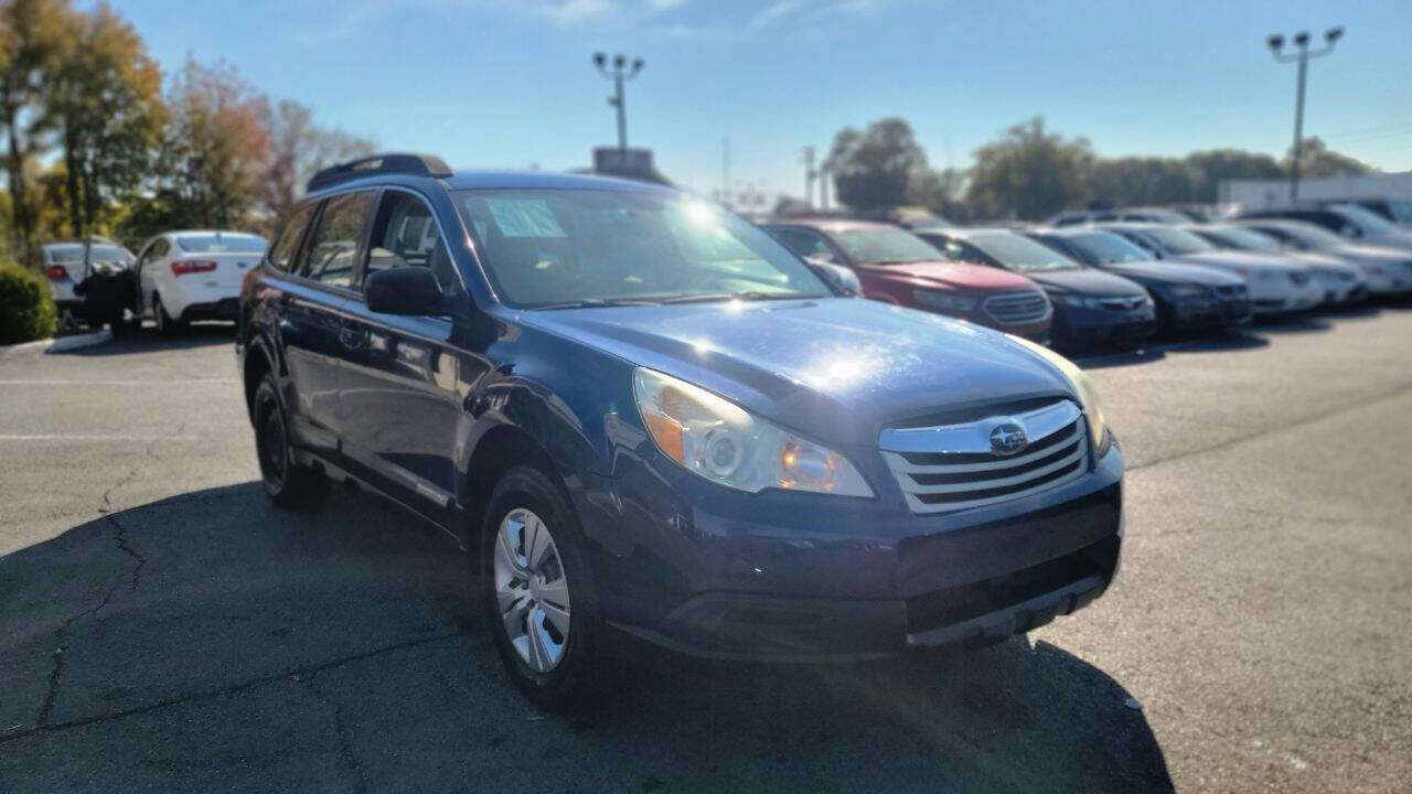 Used 2010 Subaru Outback 2.5i image 7