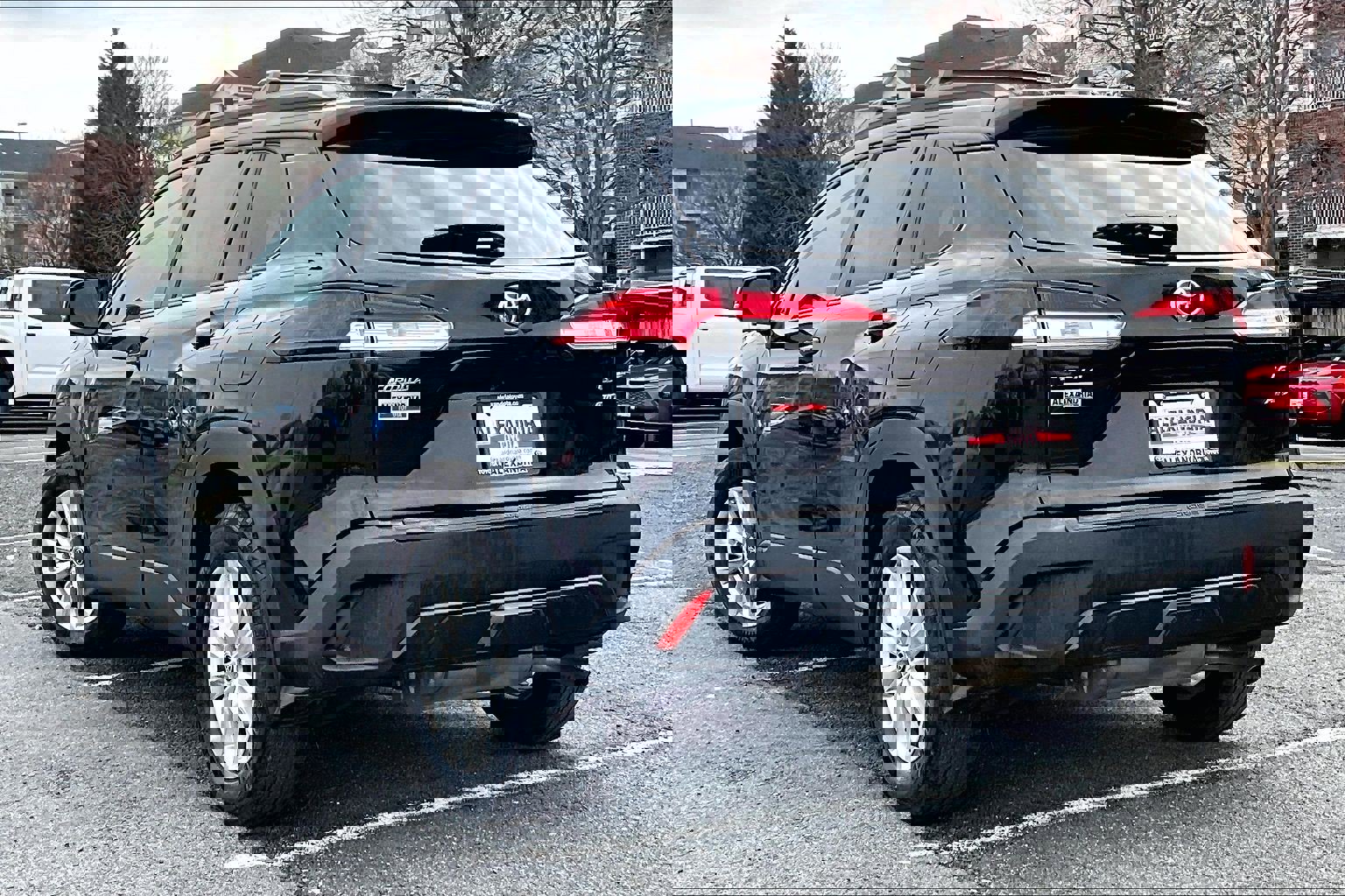 Used 2022 Toyota Corolla Cross LE w/ Moonroof Package image 11