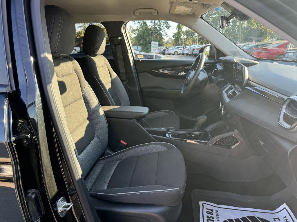 Used 2024 Chevrolet TrailBlazer LS w/ LS Convenience Package image 14