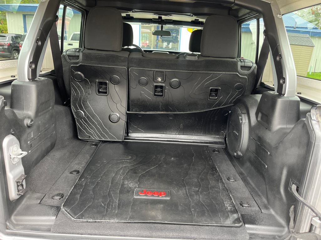 Used 2018 Jeep Wrangler Unlimited Sport S AWD/4WD image 33