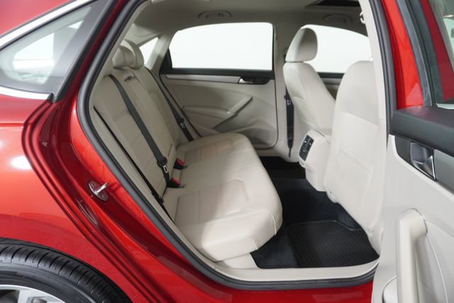 Used 2020 Volkswagen Passat 2.0T SE w/ Sunroof Package image 40