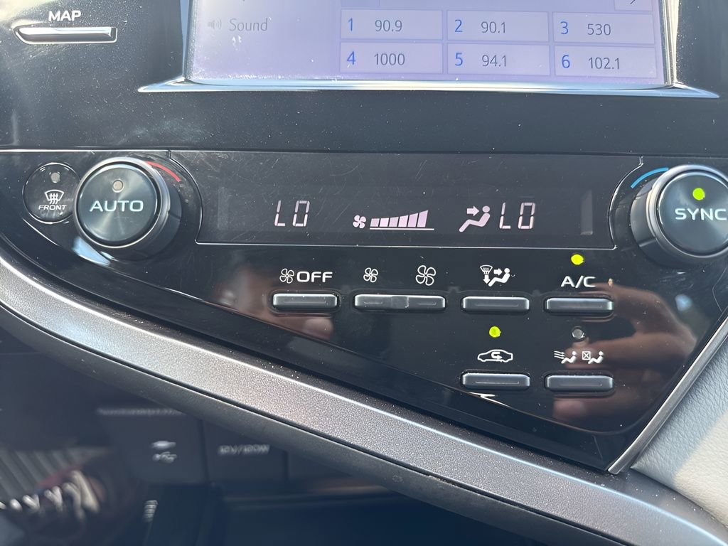 Used 2019 Toyota Camry LE FWD image 18