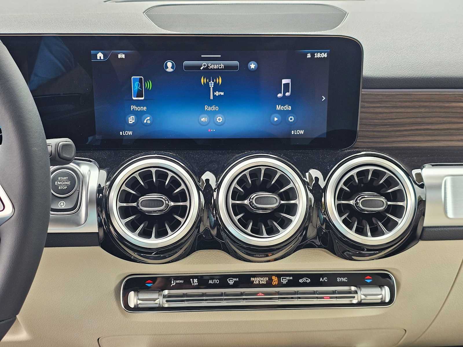 New 2026 Mercedes-Benz GLB 250 image 24