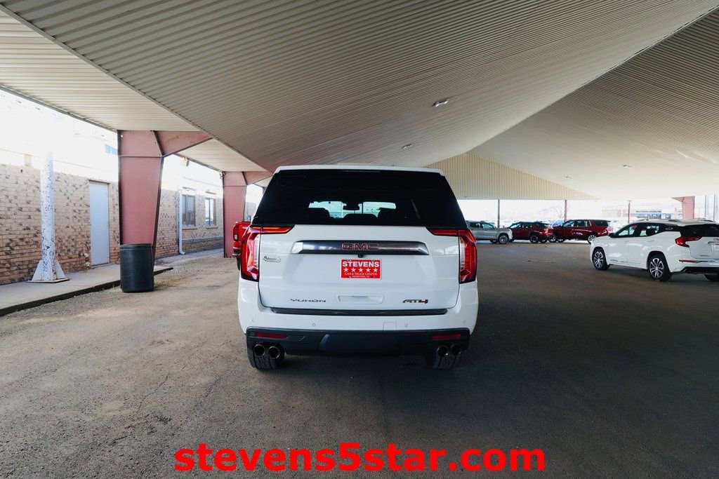 Used 2023 GMC Yukon XL AT4 w/ Technology Package image 4