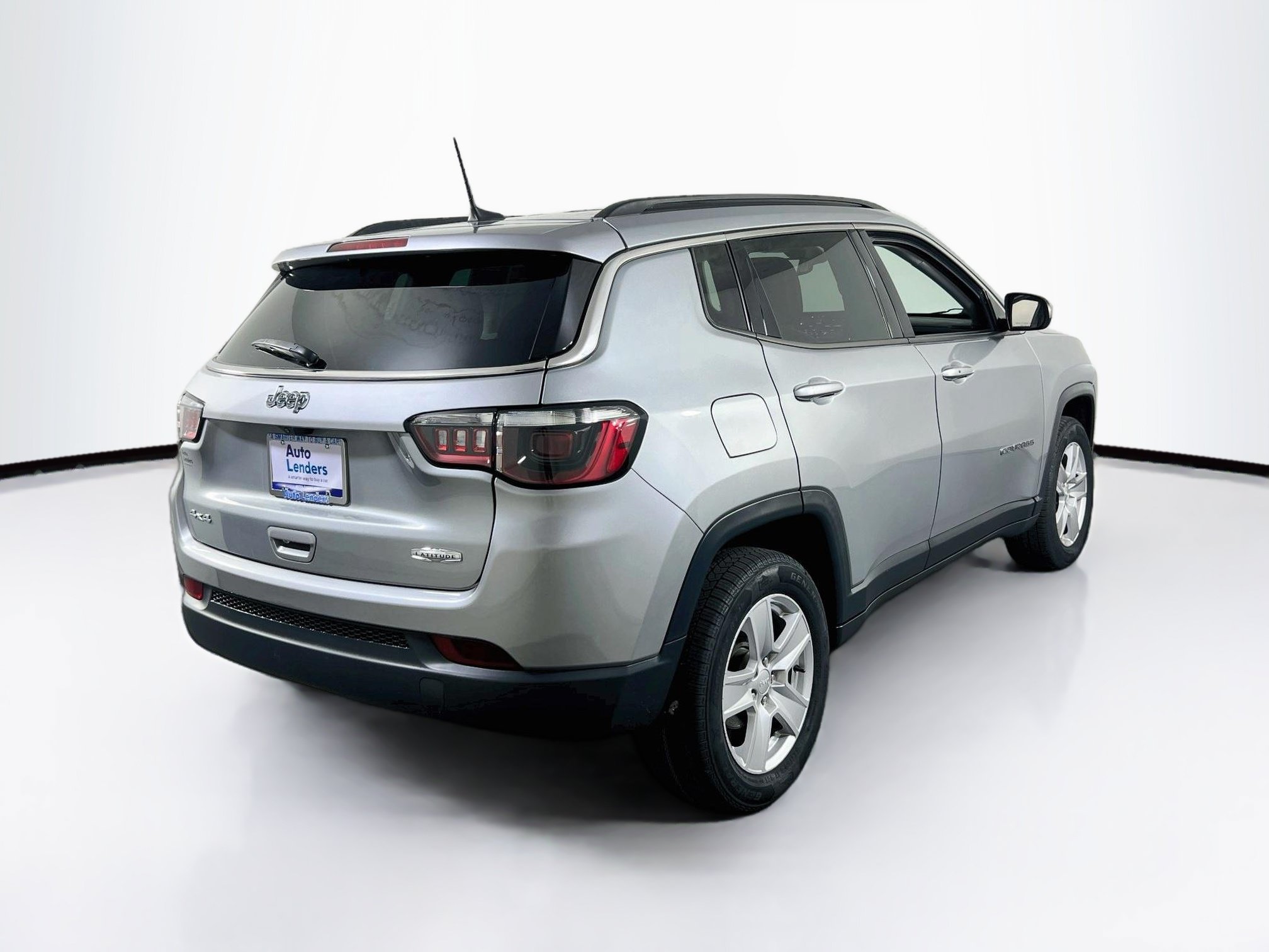 Used 2022 Jeep Compass Latitude AWD/4WD image 5