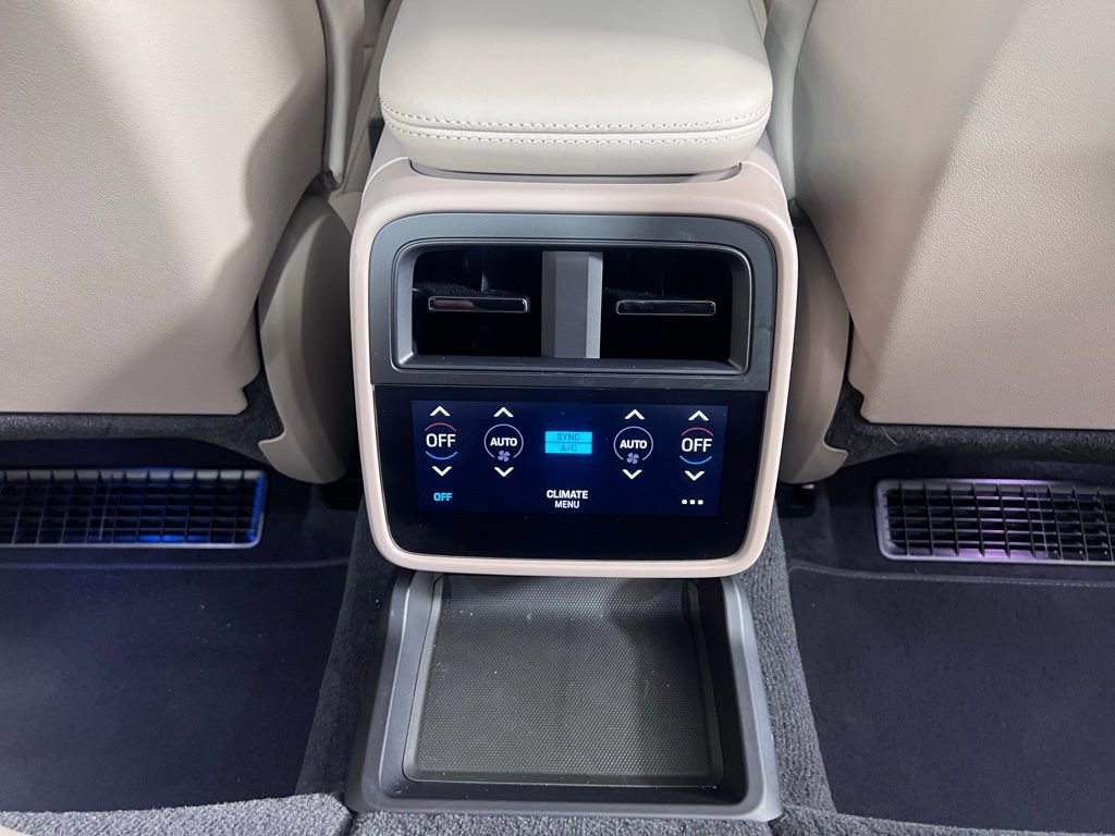 Certified 2024 Porsche Taycan GTS image 29