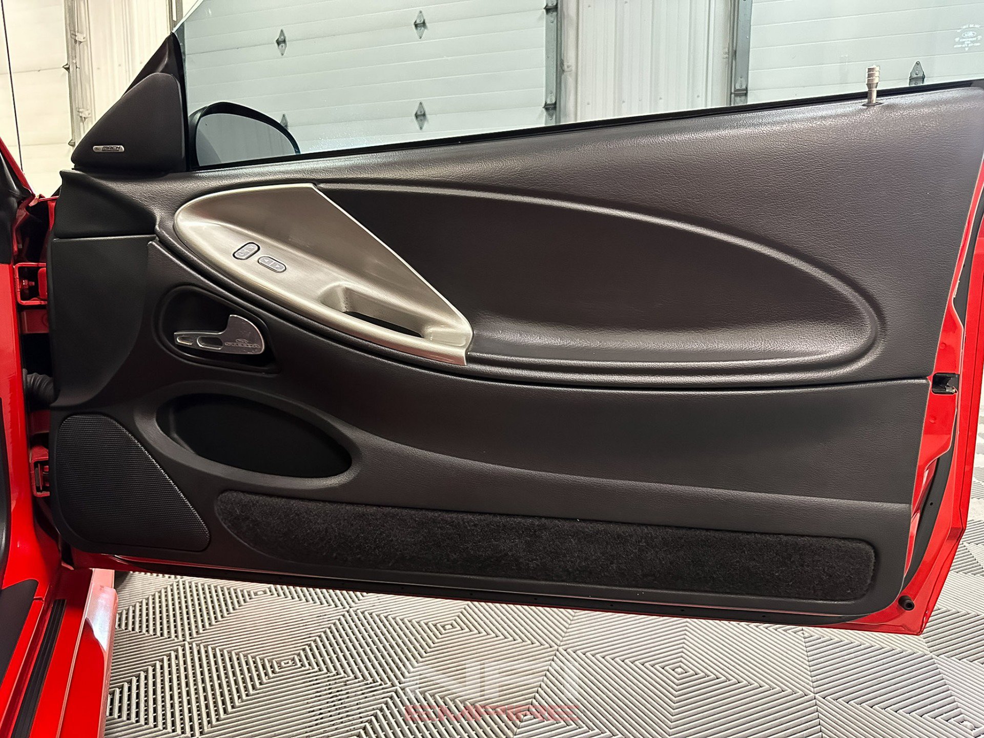 Used 2001 Ford Mustang Cobra image 38