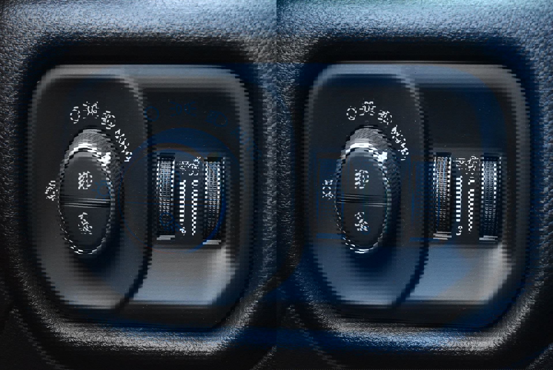 Used 2019 RAM 1500 Rebel w/ Rebel Level 2 Equipment Group AWD/4WD image 19