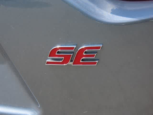 Used 2025 Toyota Corolla SE w/ Convenience Package FWD image 8