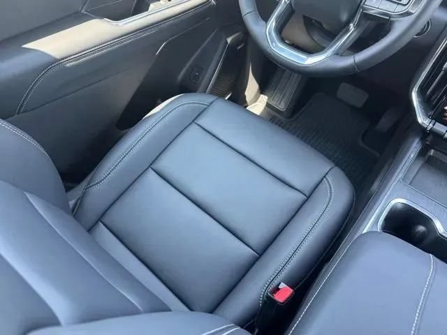 New 2026 GMC Acadia Elevation w/ Black Edition FWD image 22