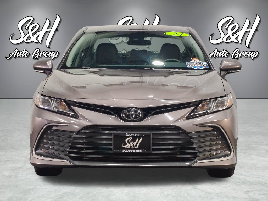 Used 2024 Toyota Camry LE FWD image 11