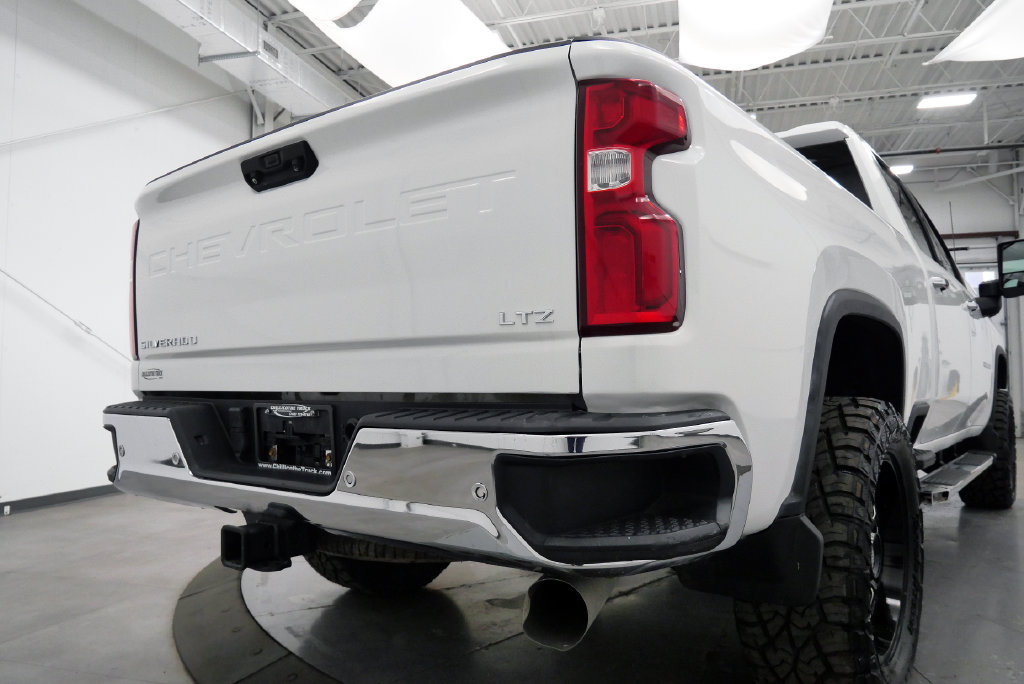 Used 2021 Chevrolet Silverado 2500 LTZ w/ LTZ Premium Package AWD/4WD image 39