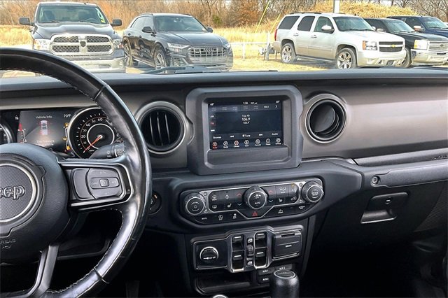 Used 2021 Jeep Gladiator Sport image 10