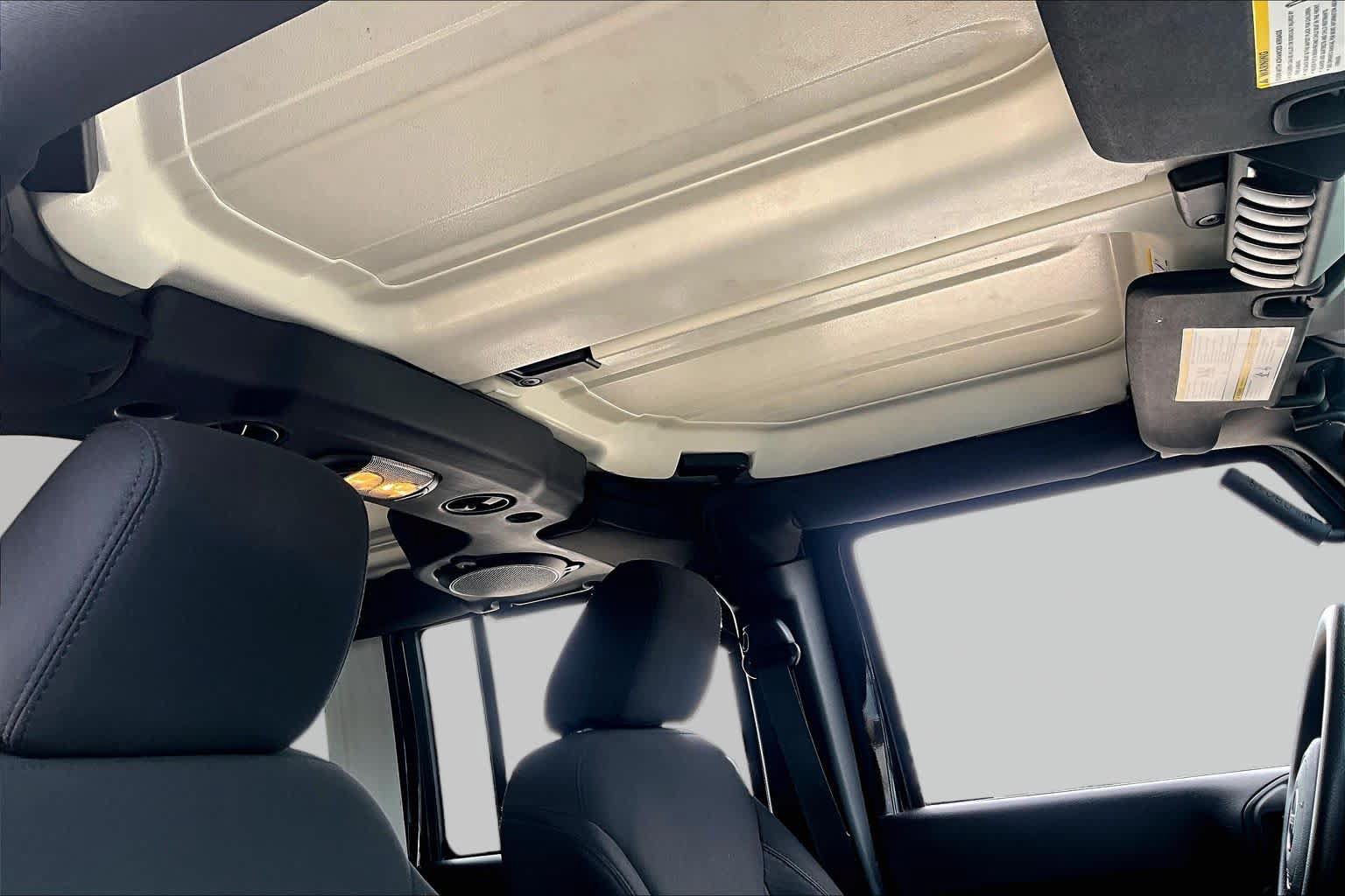 Used 2014 Jeep Wrangler Unlimited Sport AWD/4WD image 13