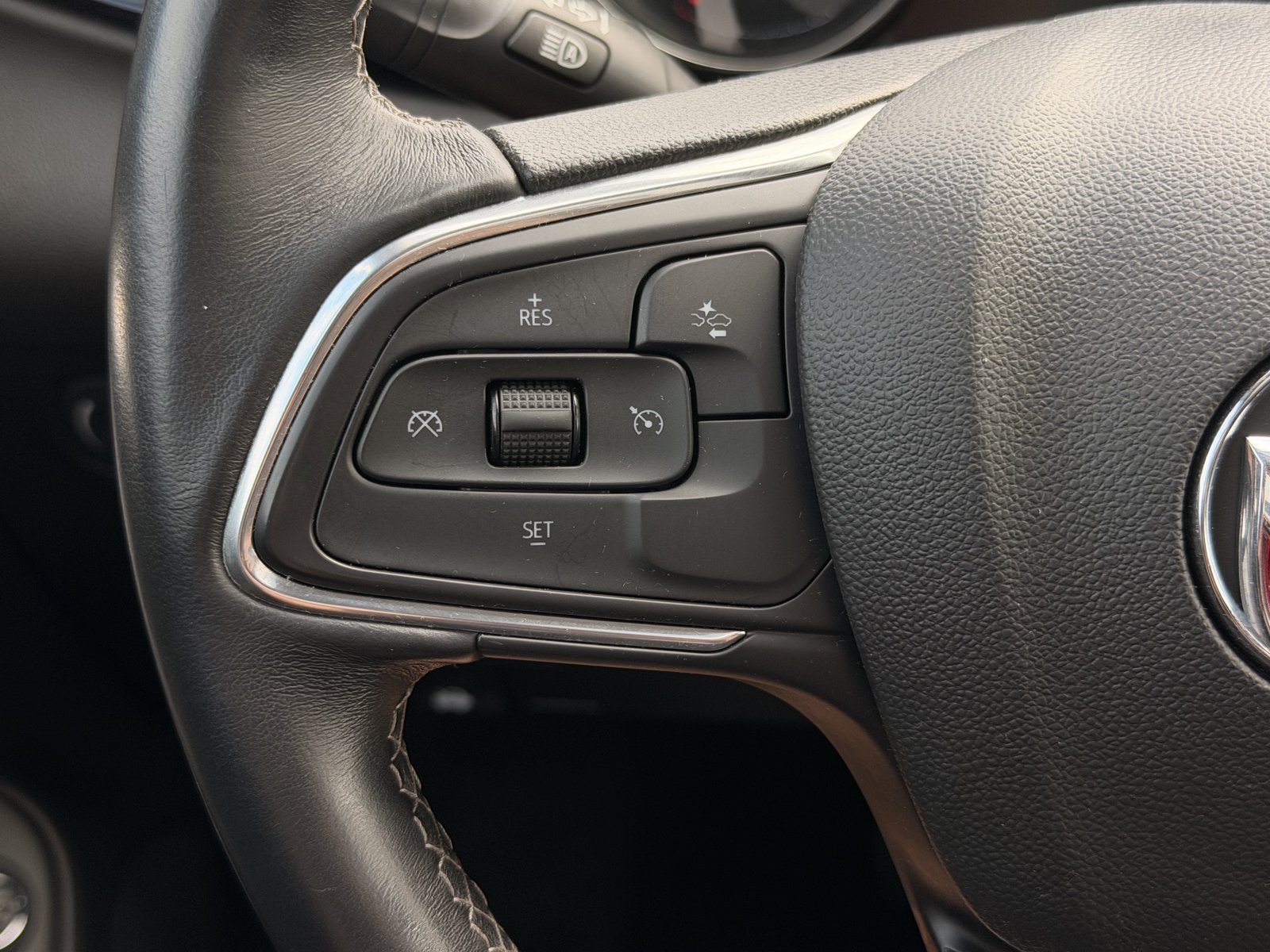 Used 2020 Buick Encore GX Select w/ Experience Buick Package AWD/4WD image 19