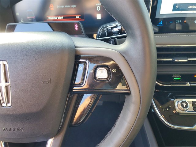 Used 2024 Lincoln Corsair FWD w/ Equipment Group 102A image 17